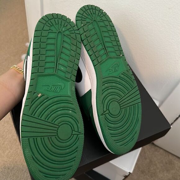 Nike green and white womens 7 youth 5.5 - Picture 8 of 8